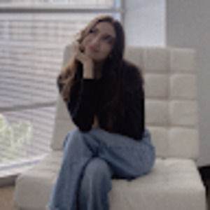 Meet your Posher, Briana